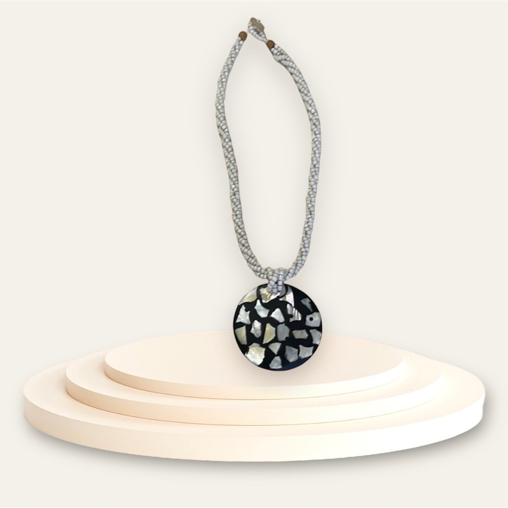 🛍️SALE🛍️ Hand Crafted Mother of Pearl Beaded Pendant Necklace - Picture 3 of 5